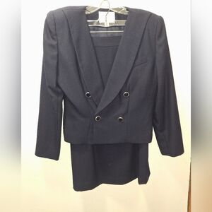 Valerie Stevens Black Blazer and Skirt Set Size 10 Petite